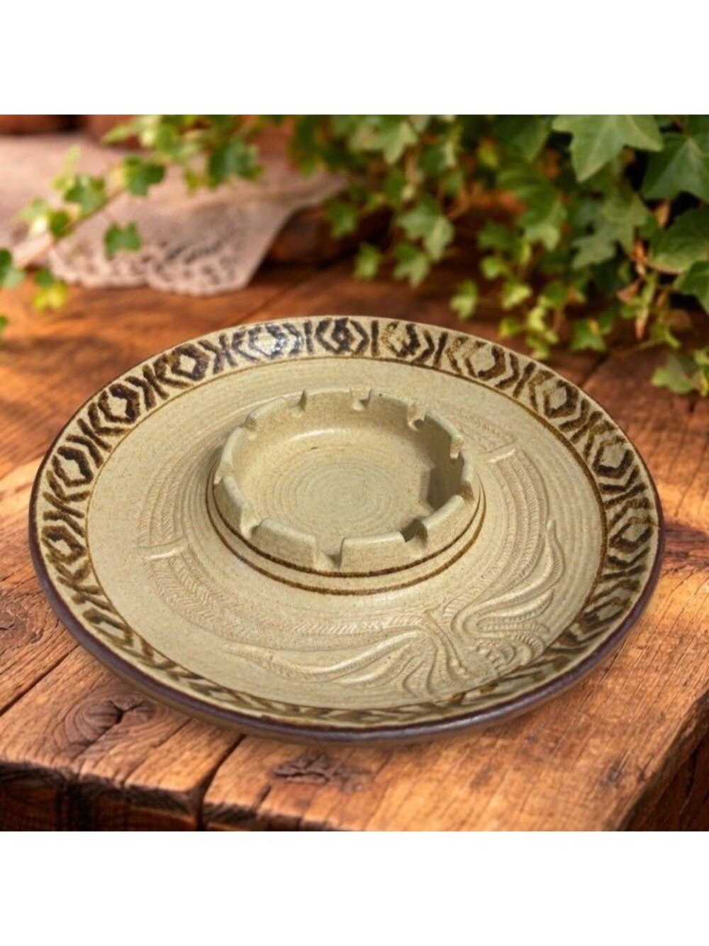 Vintage Pottery Craft USA 440 Large Studio Pottery Ashtray 10” MCM Brutalist Bow - Picture 4 of 6